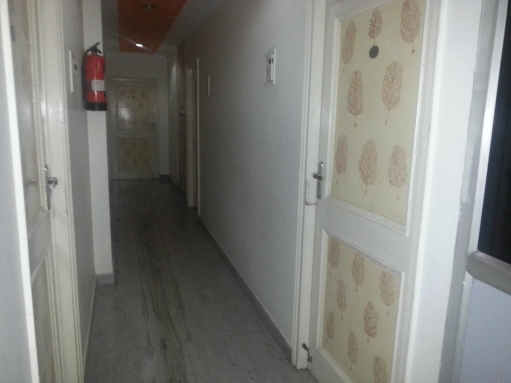 Hotel Royale Paradise Noida Ngoại thất bức ảnh