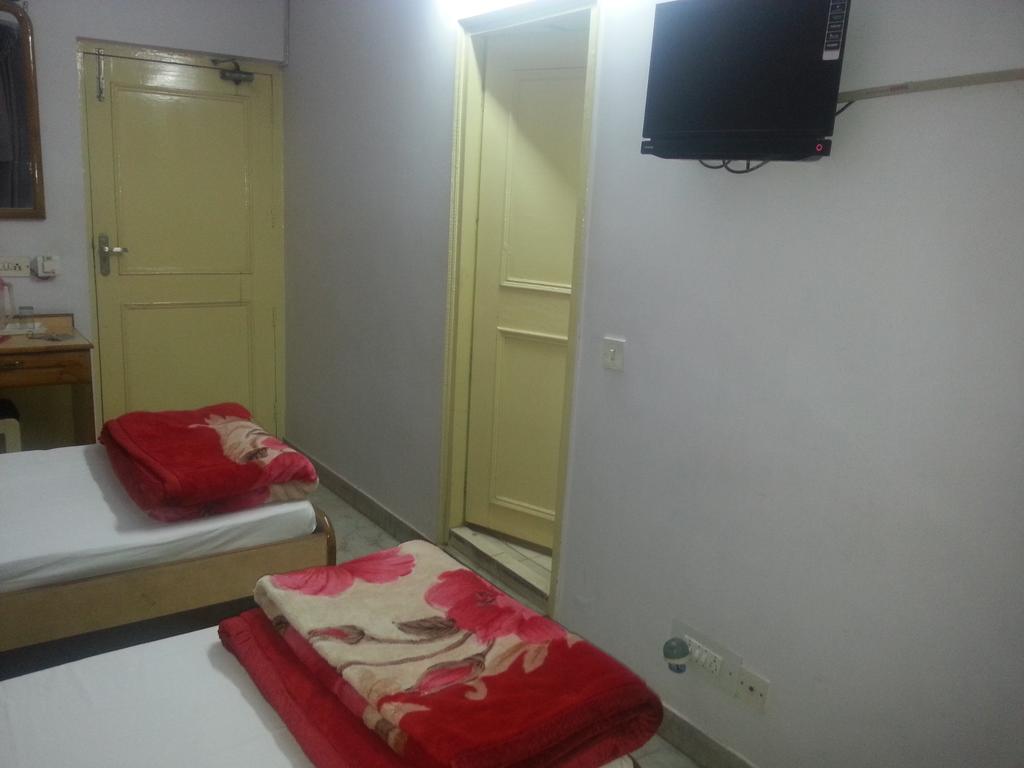 Hotel Royale Paradise Noida Phòng bức ảnh